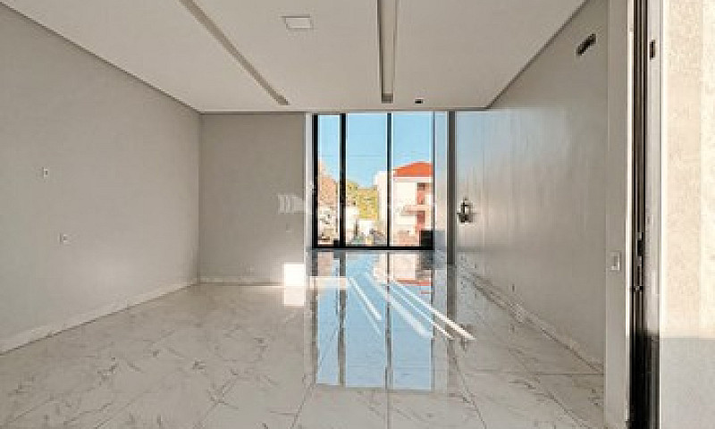 Casa De Condomínio P...