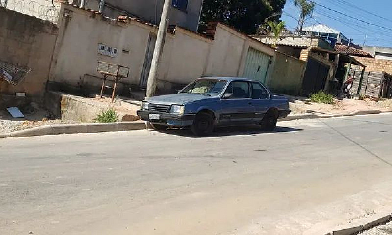Chevrolet Monza 1990...