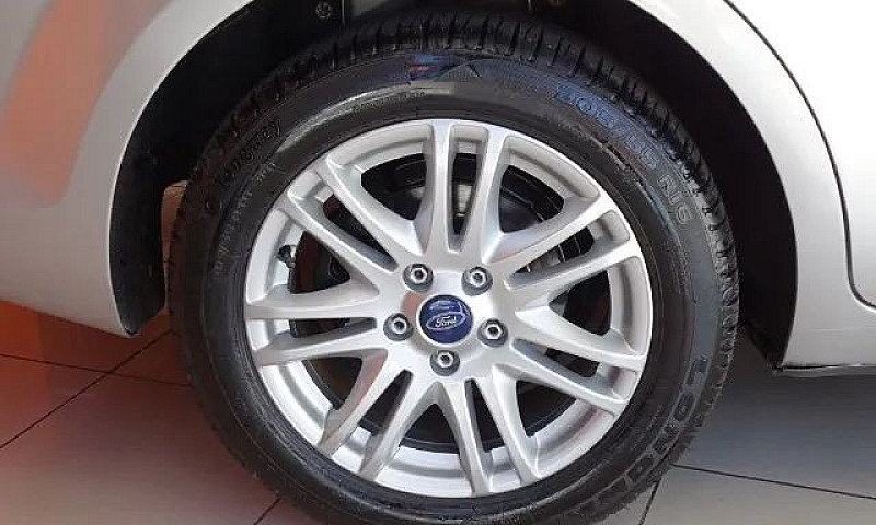 Focus Glx - 2013 Com...