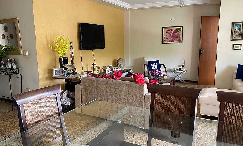 Quarto Com Banheiro ...