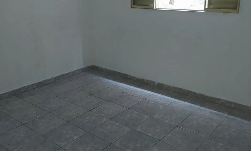 Aluga-Se Casa No Bai...