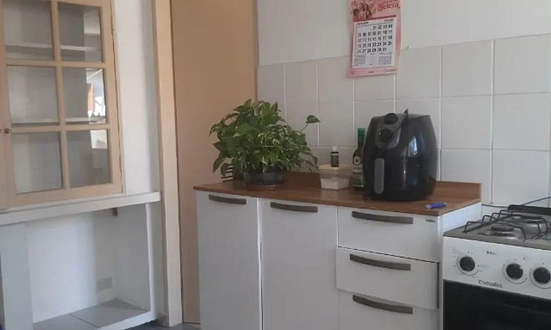 Quarto Para Moça - A...