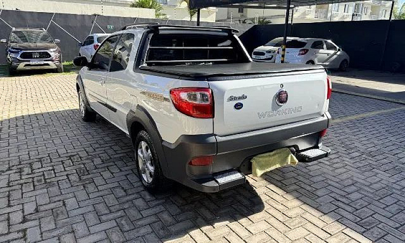 Fiat Strada Working ...