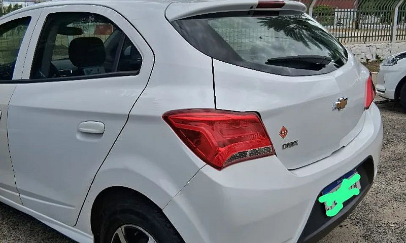Chevrolet Onix Hatch...