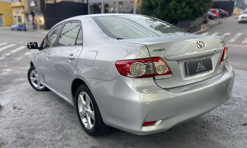 Toyota Corolla Xei 2...