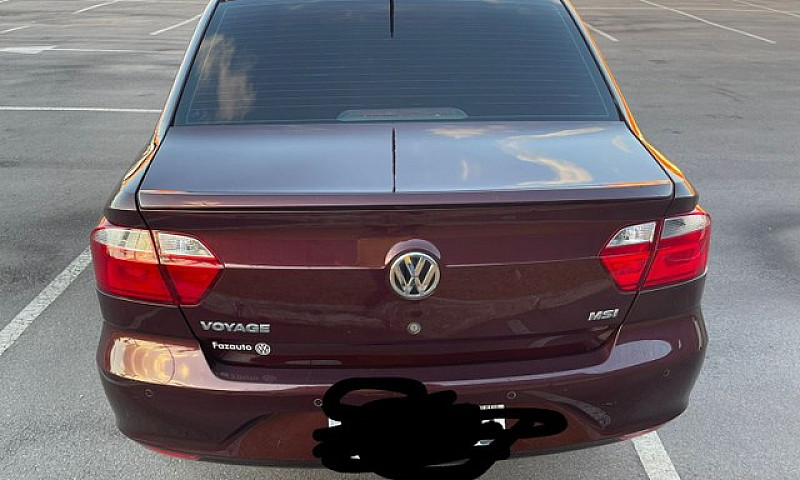 Volkswagen Voyage...