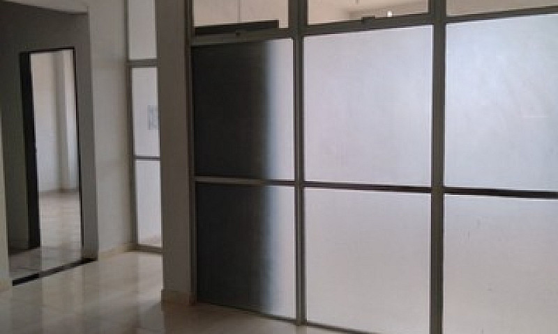 Casa Com  02 Quartos...