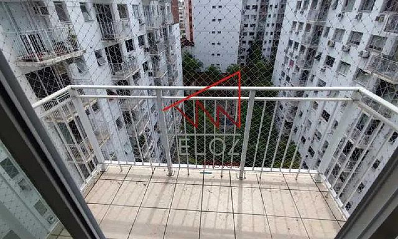 Apartamento-À Venda-...