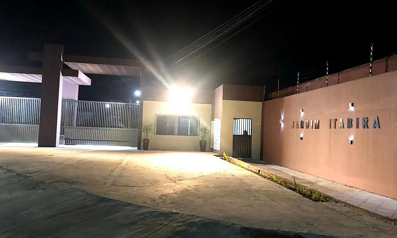 Aluga-Se Excelente C...