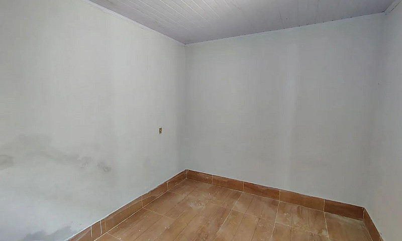 Aluga-Se Casa Qnm 34...