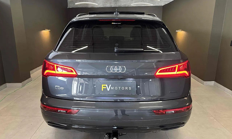 Audi Q5 S-Line Black...