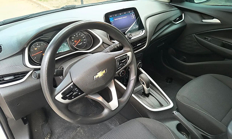 Chevrolet Onix Plus ...