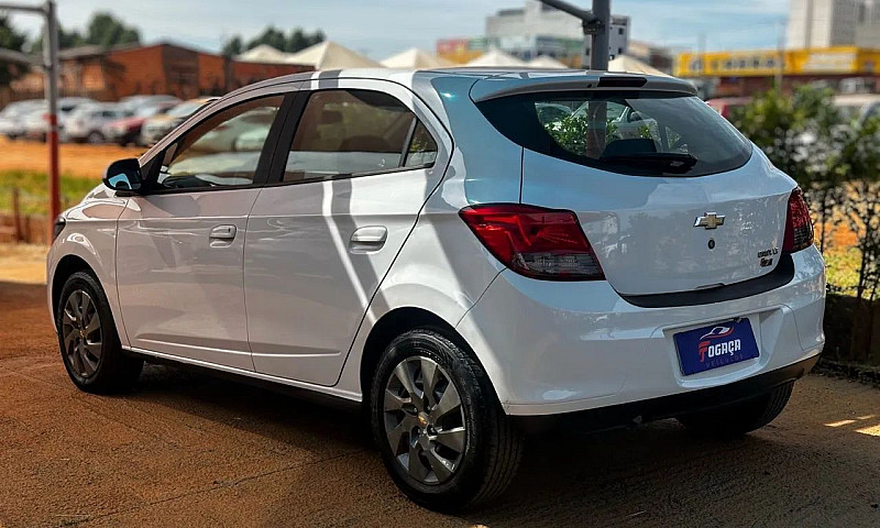 Chevrolet Onix Hatch...