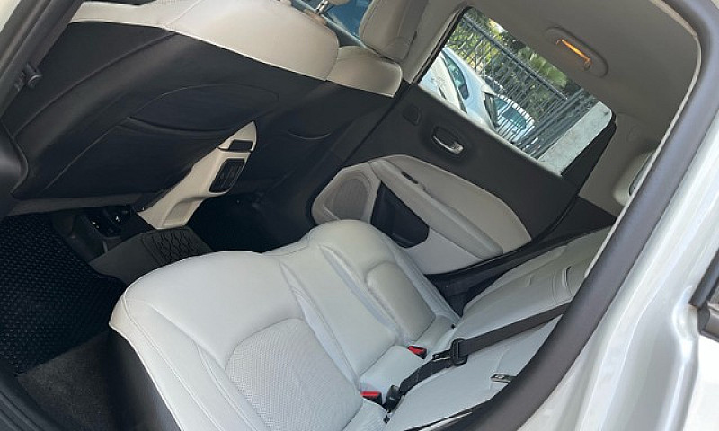 Jeep Compass Longitu...