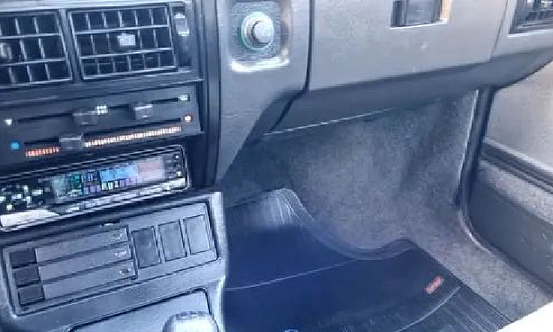 Voyage Gls 1.8  1989...
