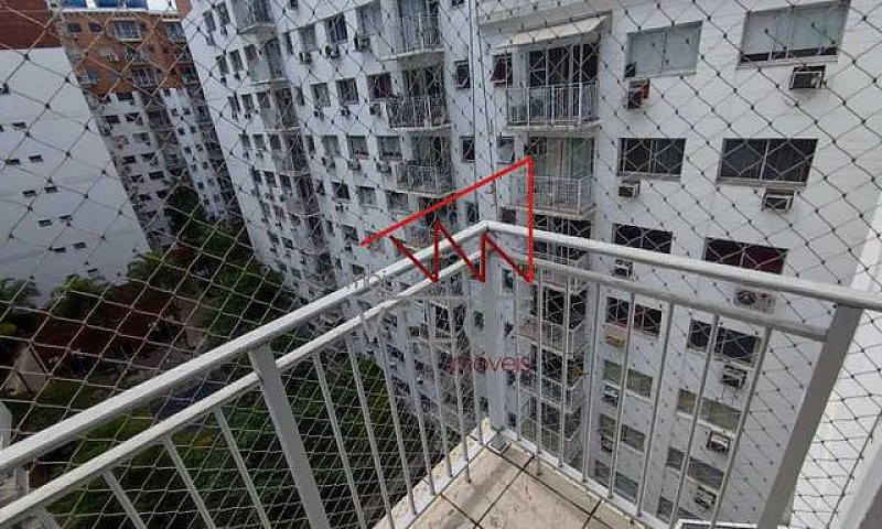 Apartamento-À Venda-...