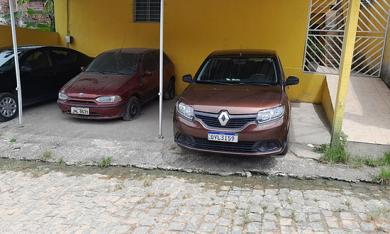 Alugo Casa...