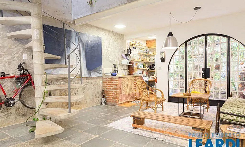 Casa Assobradada - P...