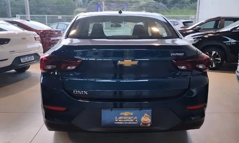 Chevrolet Onix Plus ...