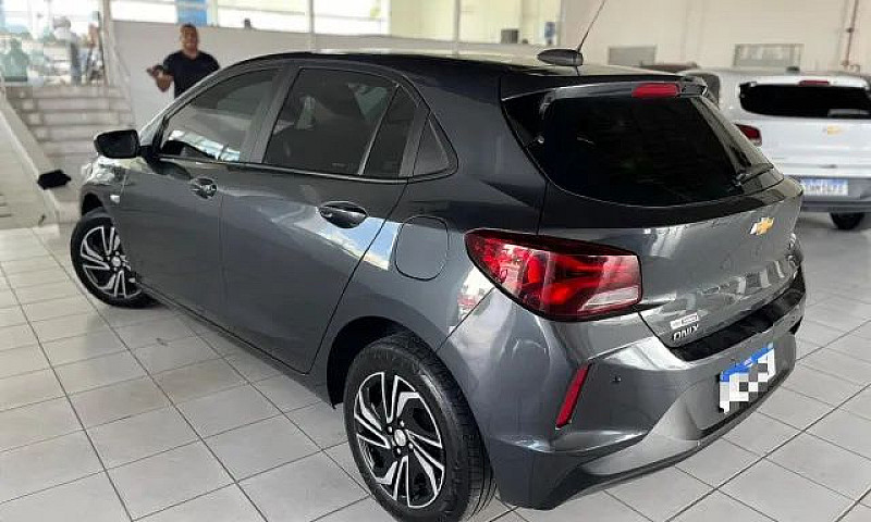 Chevrolet Onix Hatch...