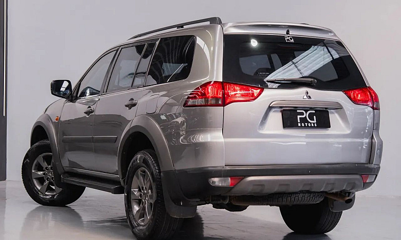 Mitsubishi Pajero Ou...