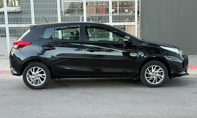 Toyota Yaris Xs 1.5 ...