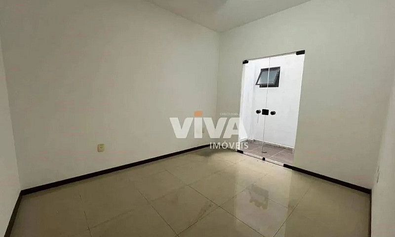 Casa Com 3 Dormitóri...