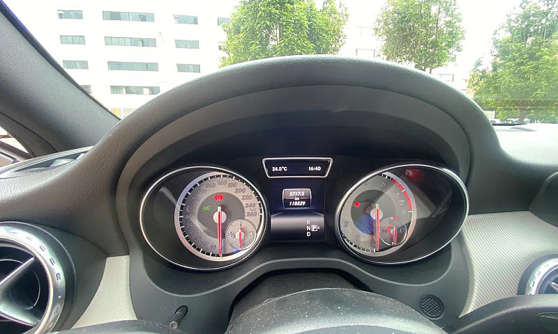 Mercedes-Benz Gla 20...
