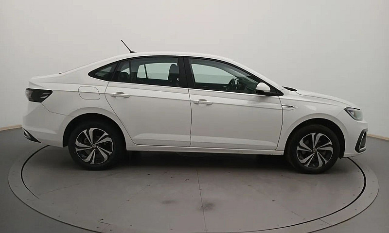 Volkswagen Virtus Co...