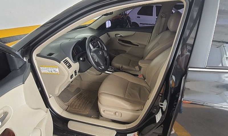 Corolla Altis 2011/2...