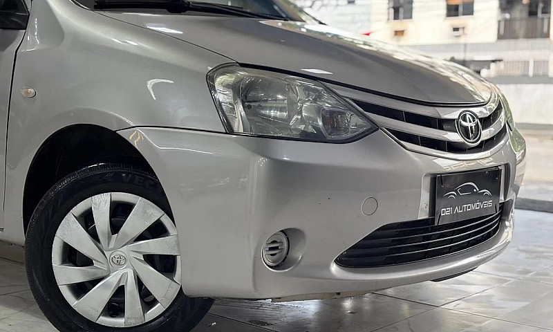 Toyota Etios X 1.3 F...