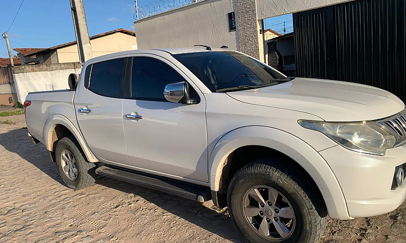 Mitsubishi L200 Trit...