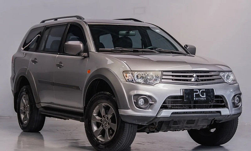 Mitsubishi Pajero Ou...