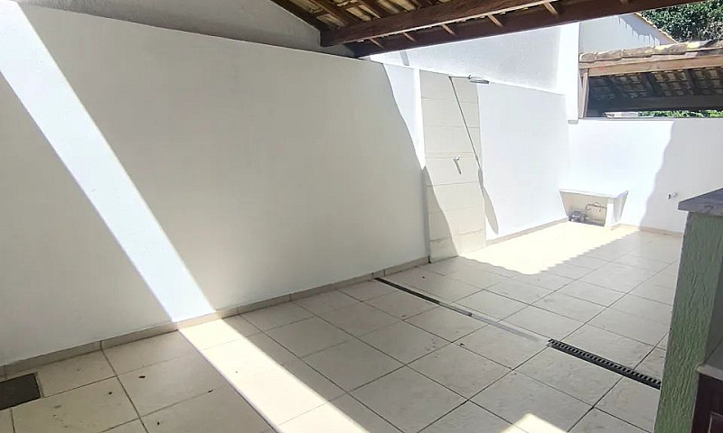 Casa Com 3 Quartos S...