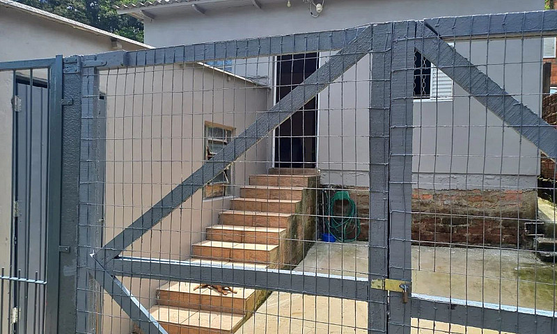 Vendo Casa No Bairro...