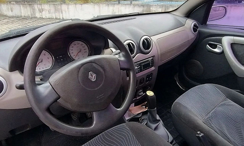 Renault Sandero Priv...