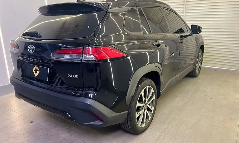Toyota Corolla Cross...