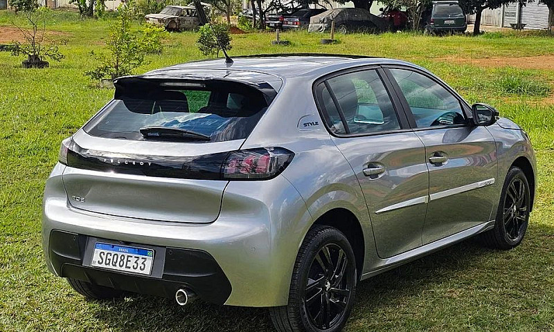 Peugeot 208 Style 1....