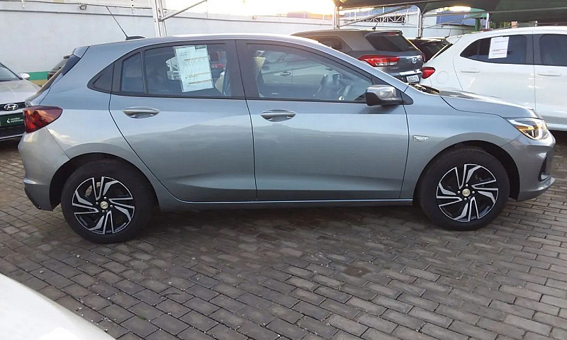 Chevrolet Onix Hatch...