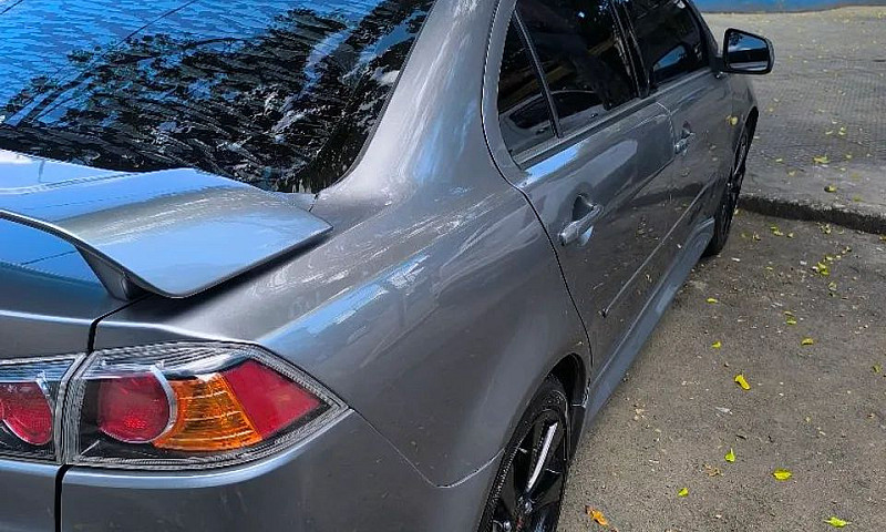 Mitsubishi Lancer 2....