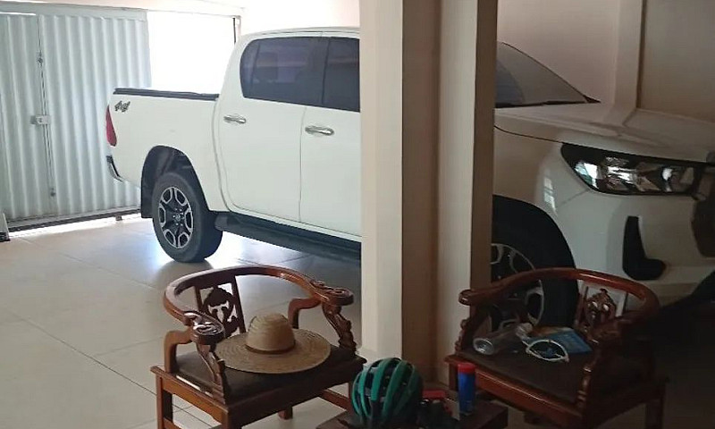 Casa Com Piscina Sem...