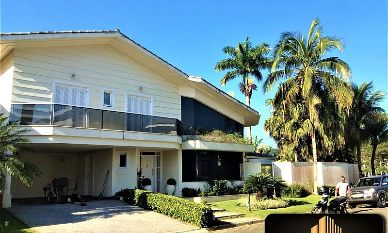 Casa Em Condomínio P...