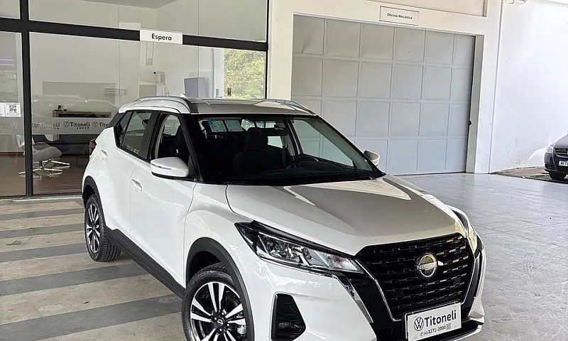 Nissan Kicks Play Se...