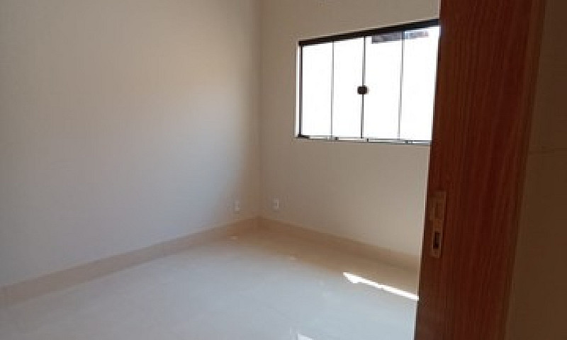 Casa Com 03 Quartos ...