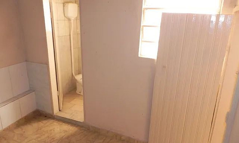 Casa Com 2 Dormitóri...