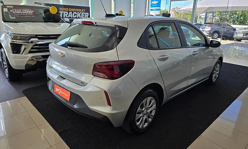 Chevrolet Onix Hatch...