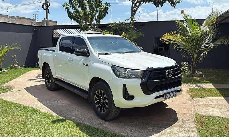 Toyota Hilux 2021 ...