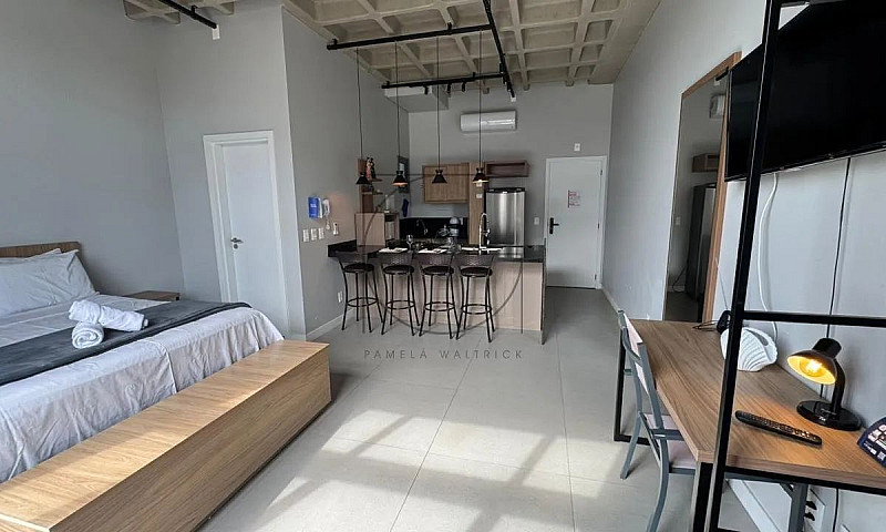 Studio Mobiliado Em ...