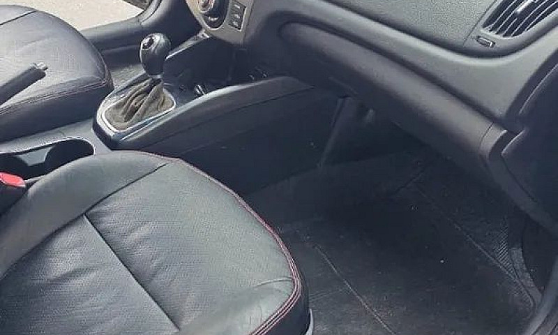 Kia Motors Cerato 1....