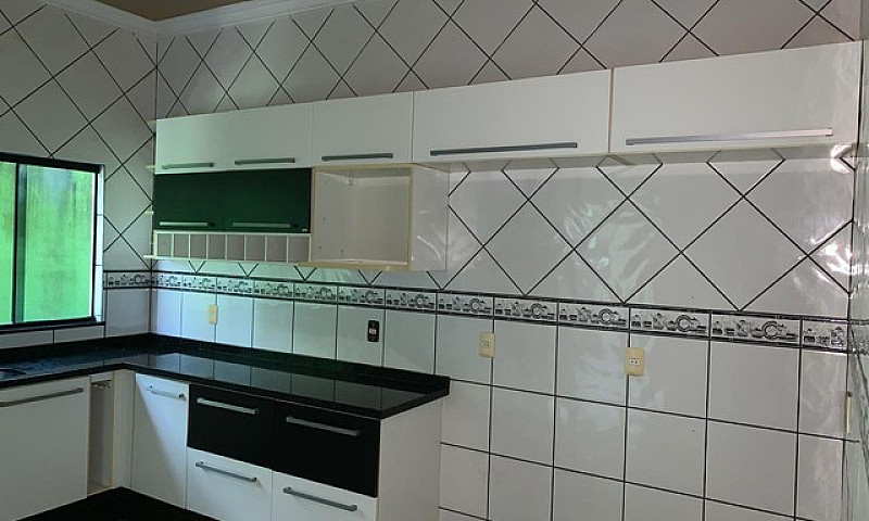 Aluga-Se Casa Sobrad...